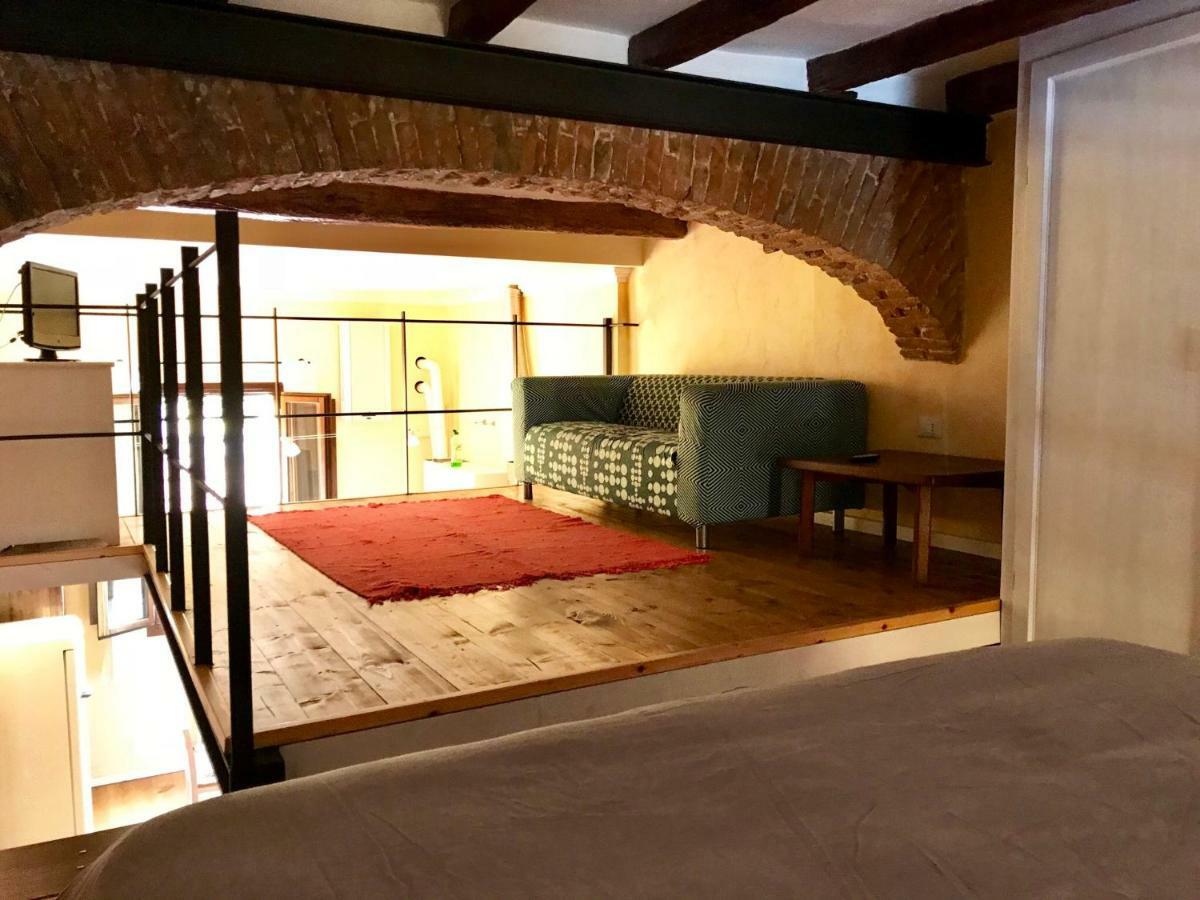 The Pianist S House In The Heart Of Bologna公寓 外观 照片